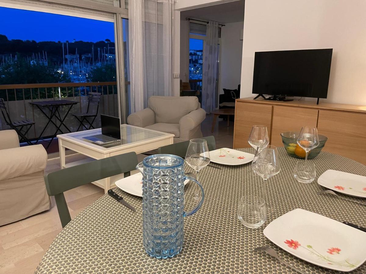 Appartement Les Pieds Dans L'Eau سانت-ماندرييه-سور-مير المظهر الخارجي الصورة